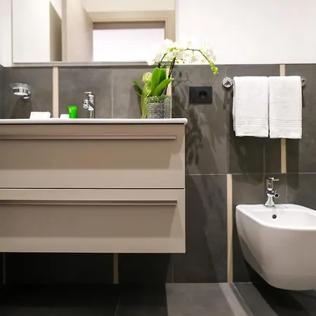 Aparthotel Emerald 4*