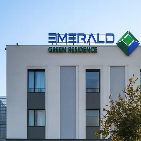 Emerald Apartmanhotel 4*