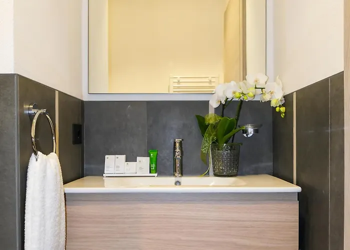 Emerald Aparthotel 4*